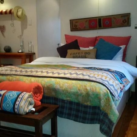 Babbling Brook Bed & Breakfast Питермарицбург Экстерьер фото