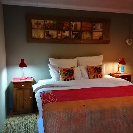 Babbling Brook Bed & Breakfast Питермарицбург Экстерьер фото