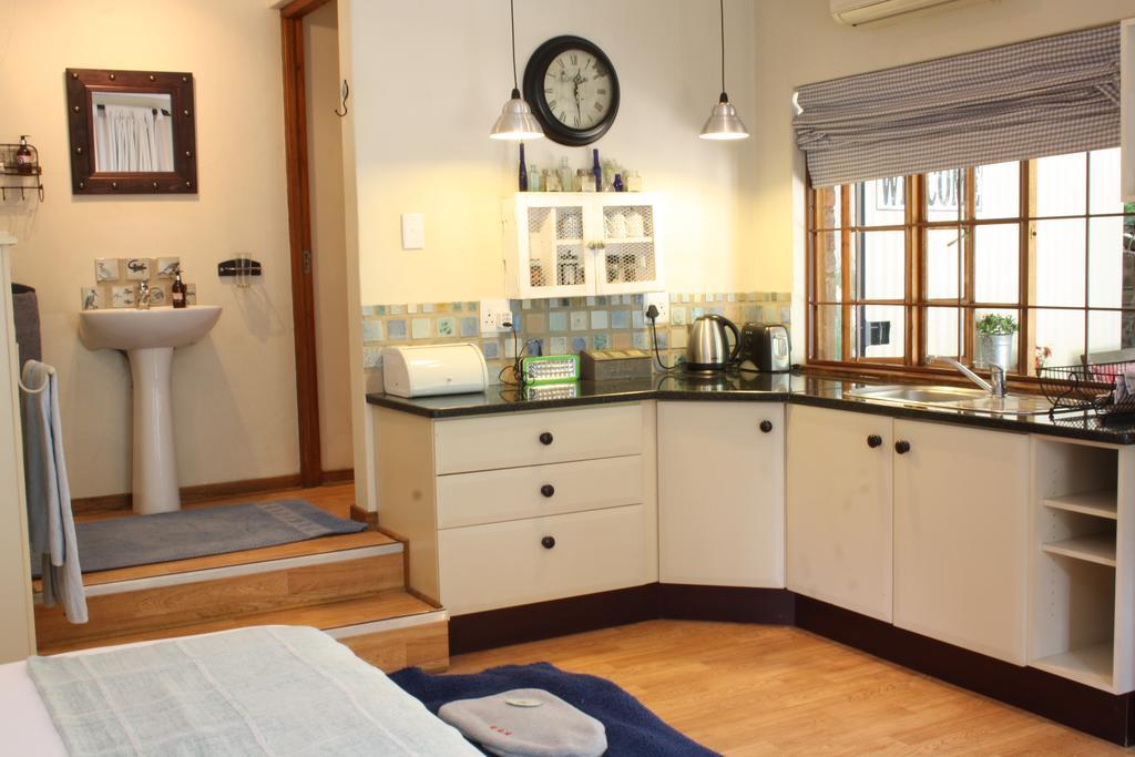 Babbling Brook Bed & Breakfast Питермарицбург Экстерьер фото