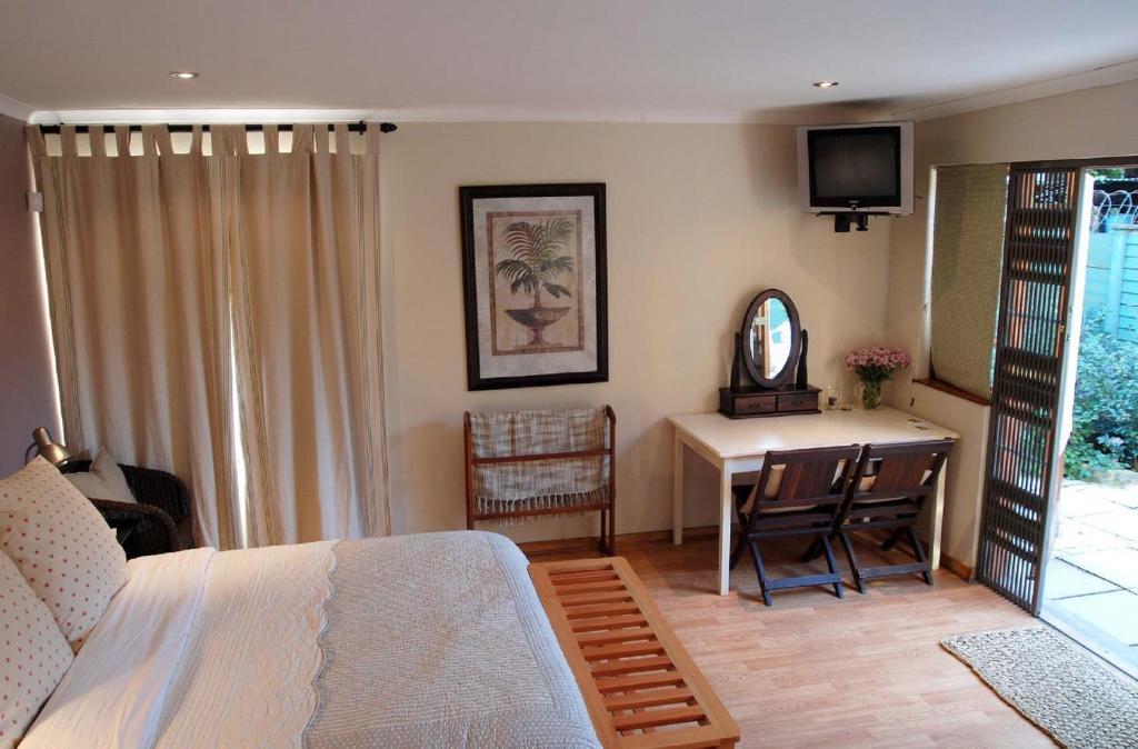 Babbling Brook Bed & Breakfast Питермарицбург Номер фото