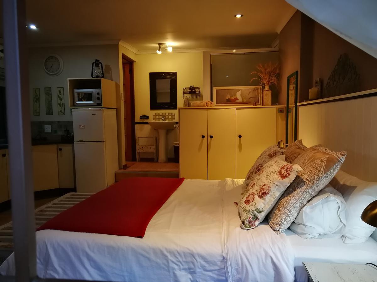 Babbling Brook Bed & Breakfast Питермарицбург Экстерьер фото