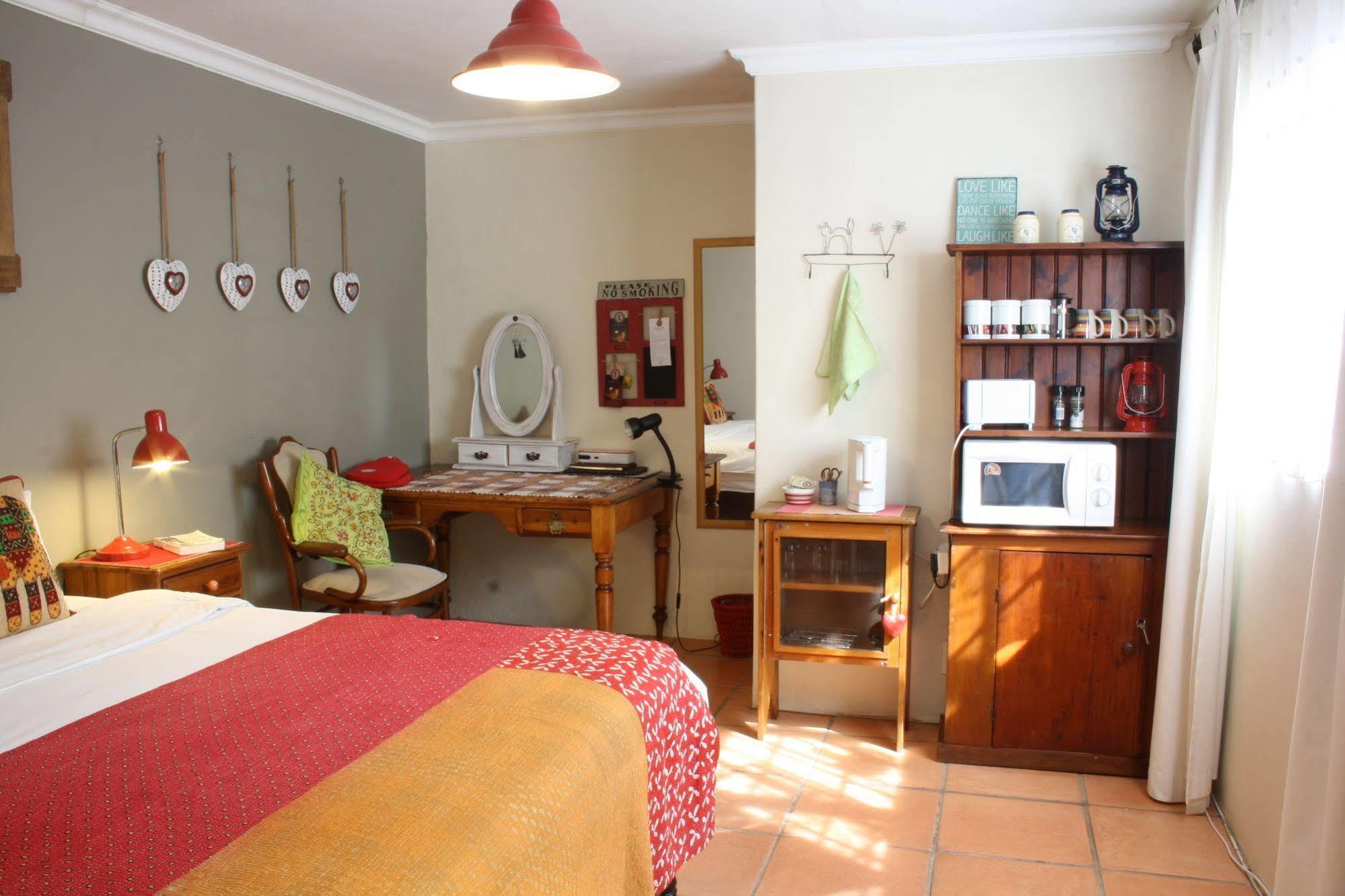 Babbling Brook Bed & Breakfast Питермарицбург Экстерьер фото
